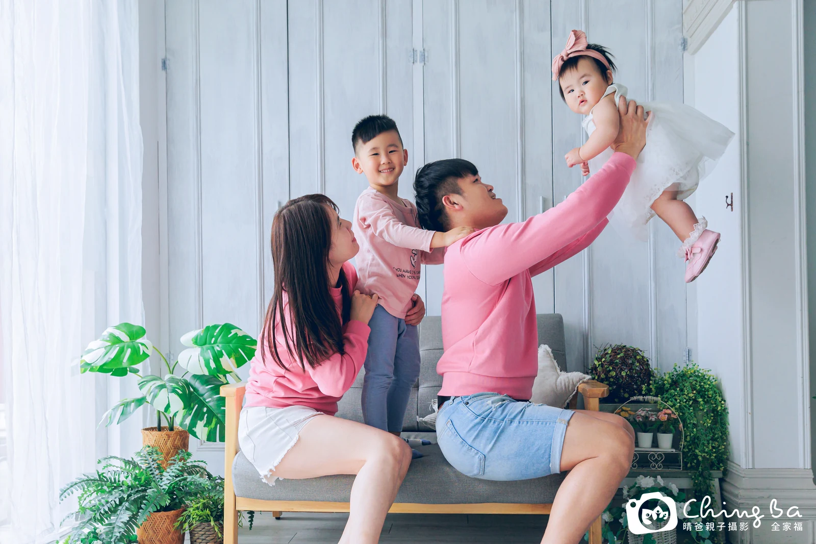 邱米寶 1 歲寶貝 台中小家庭抓周紀念照｜晴爸親子攝影
