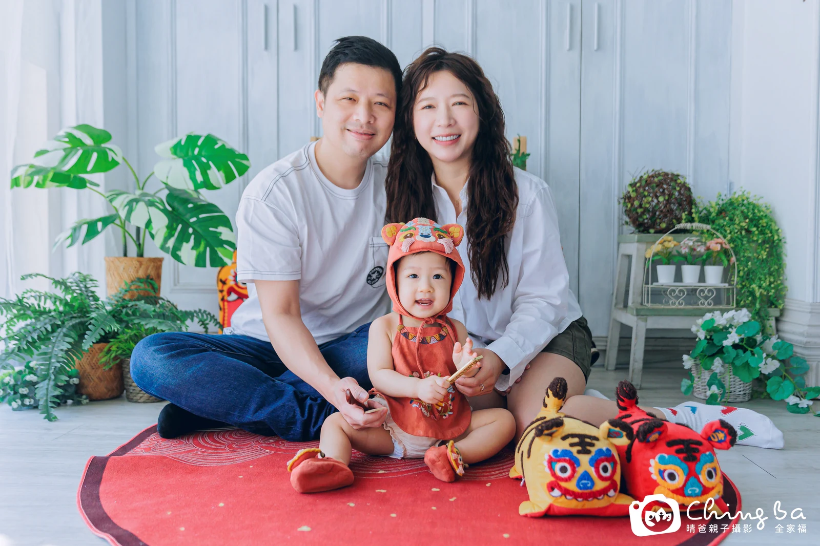 小小龍寶貝滿周歲抓周