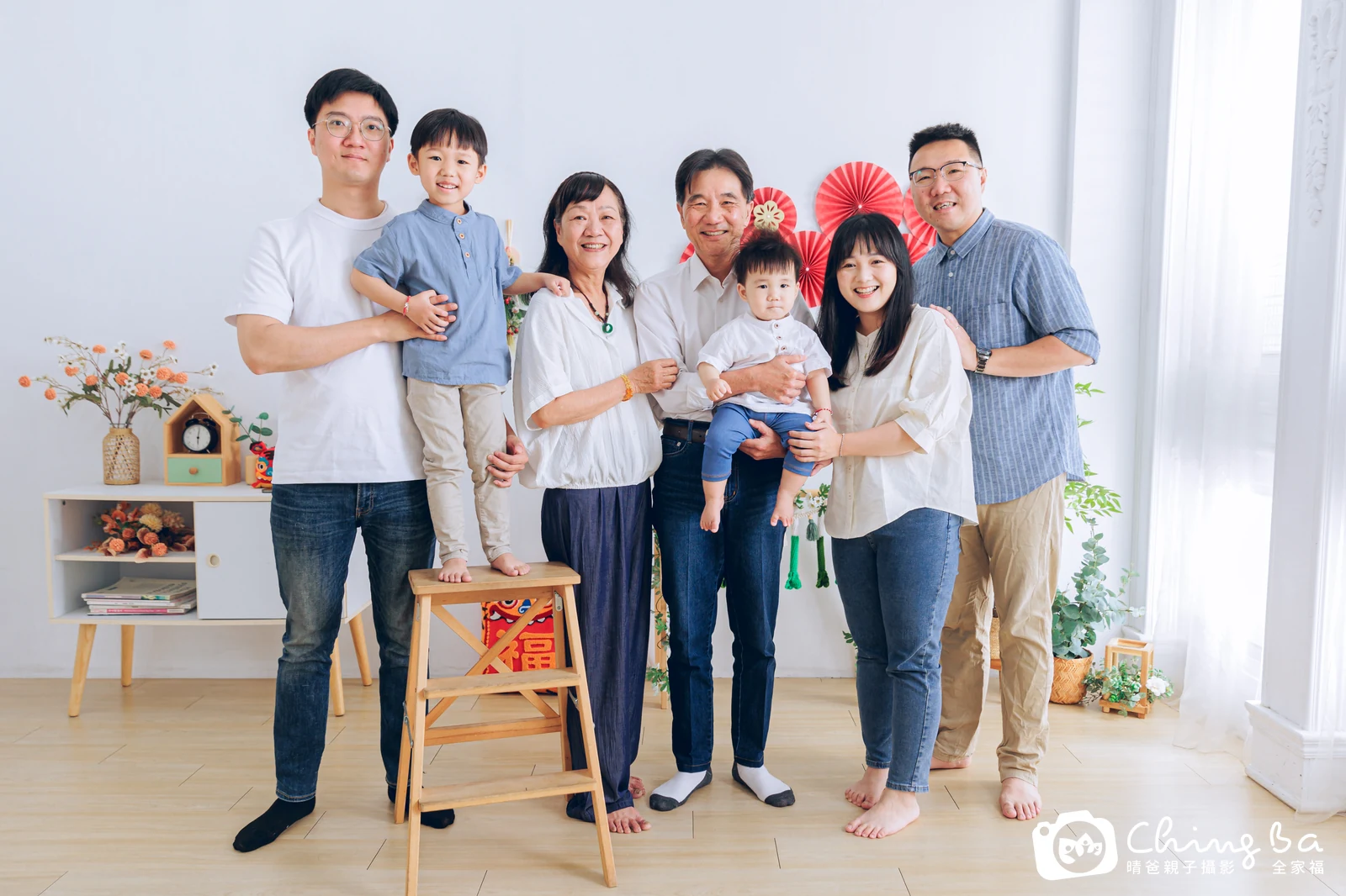 安安在台中拍小家庭抓周的珍貴一刻