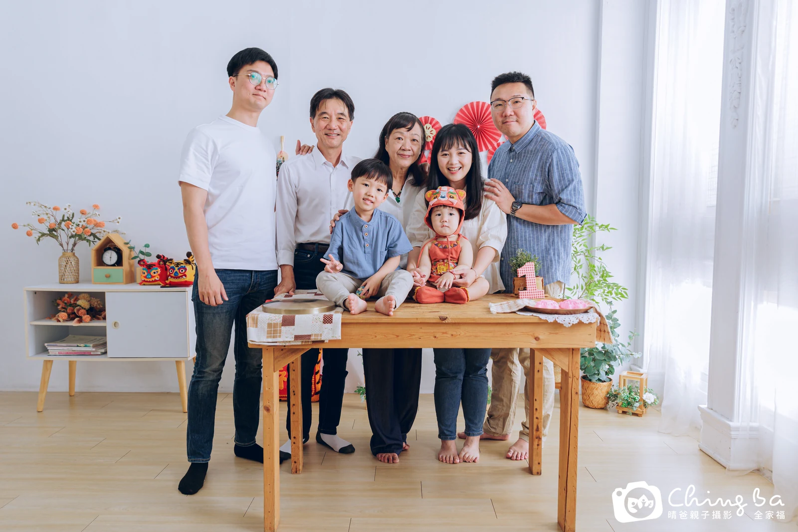 安安在台中拍小家庭抓周的珍貴一刻