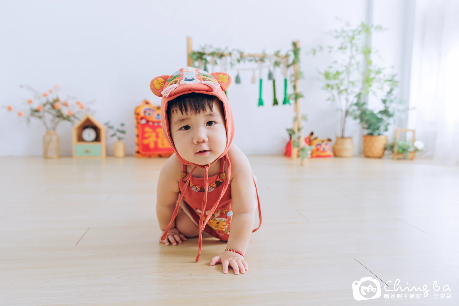 1 歲寶貝的安安拍抓周，5 大 2 小的周歲紀念