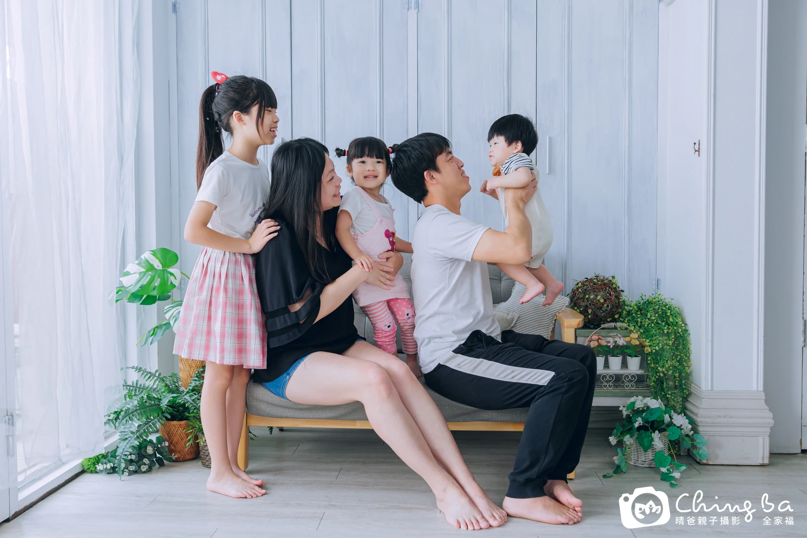 澔澔 1 歲寶貝 台中小家庭抓周紀念照｜晴爸親子攝影