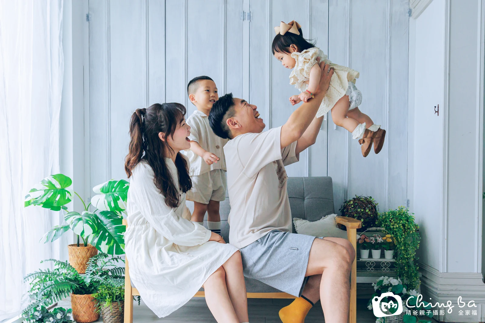 樂樂 1 歲寶貝 台中小家庭抓周紀念照｜晴爸親子攝影