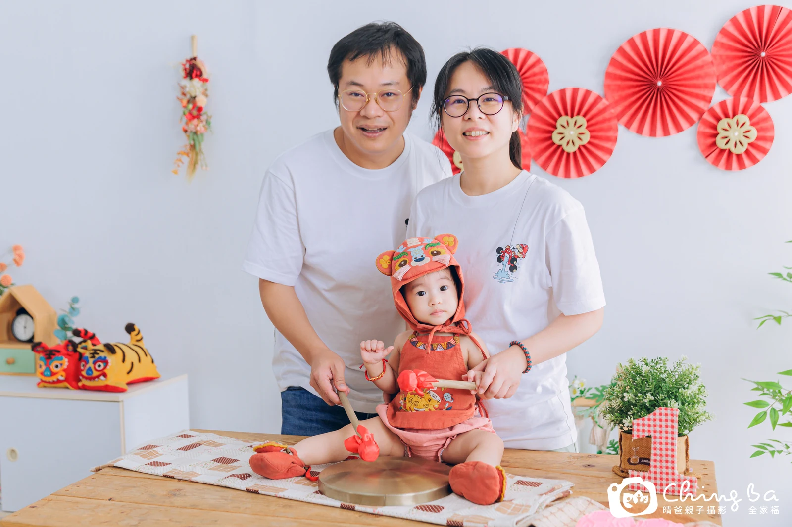 小瑜周歲抓周儀式的紀錄（2025 年夏季・假日場）