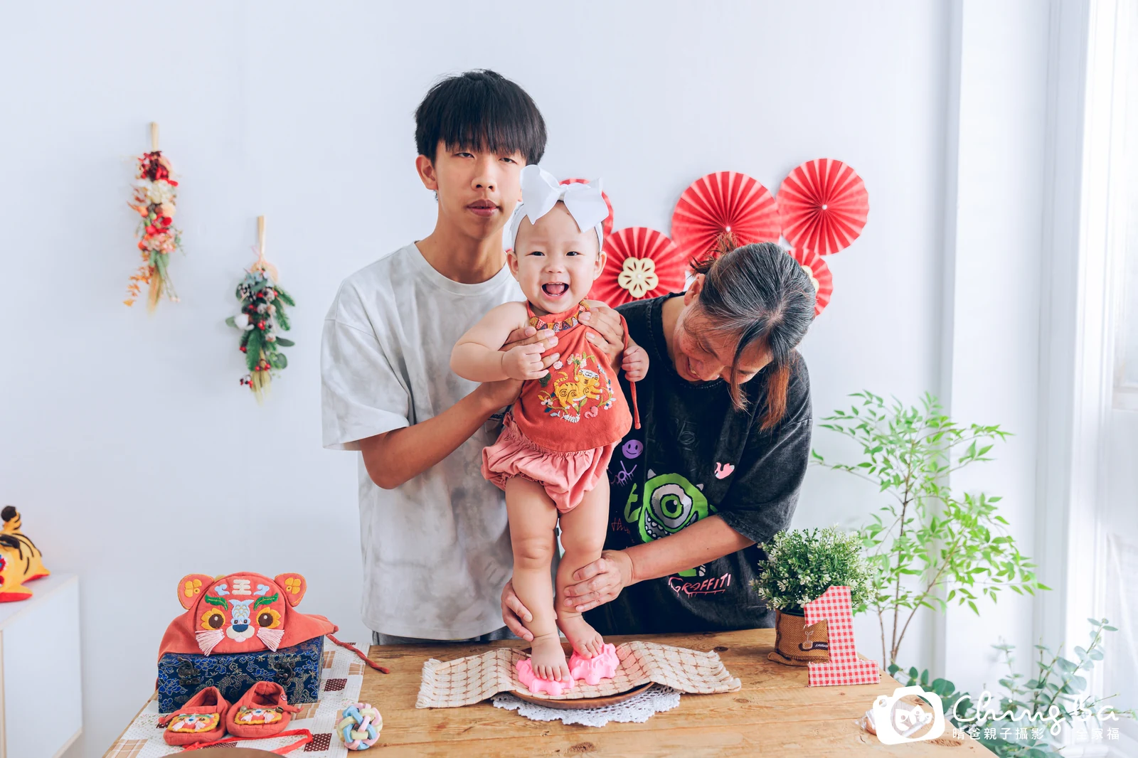 滿滿的台中小家庭抓周拍攝現場