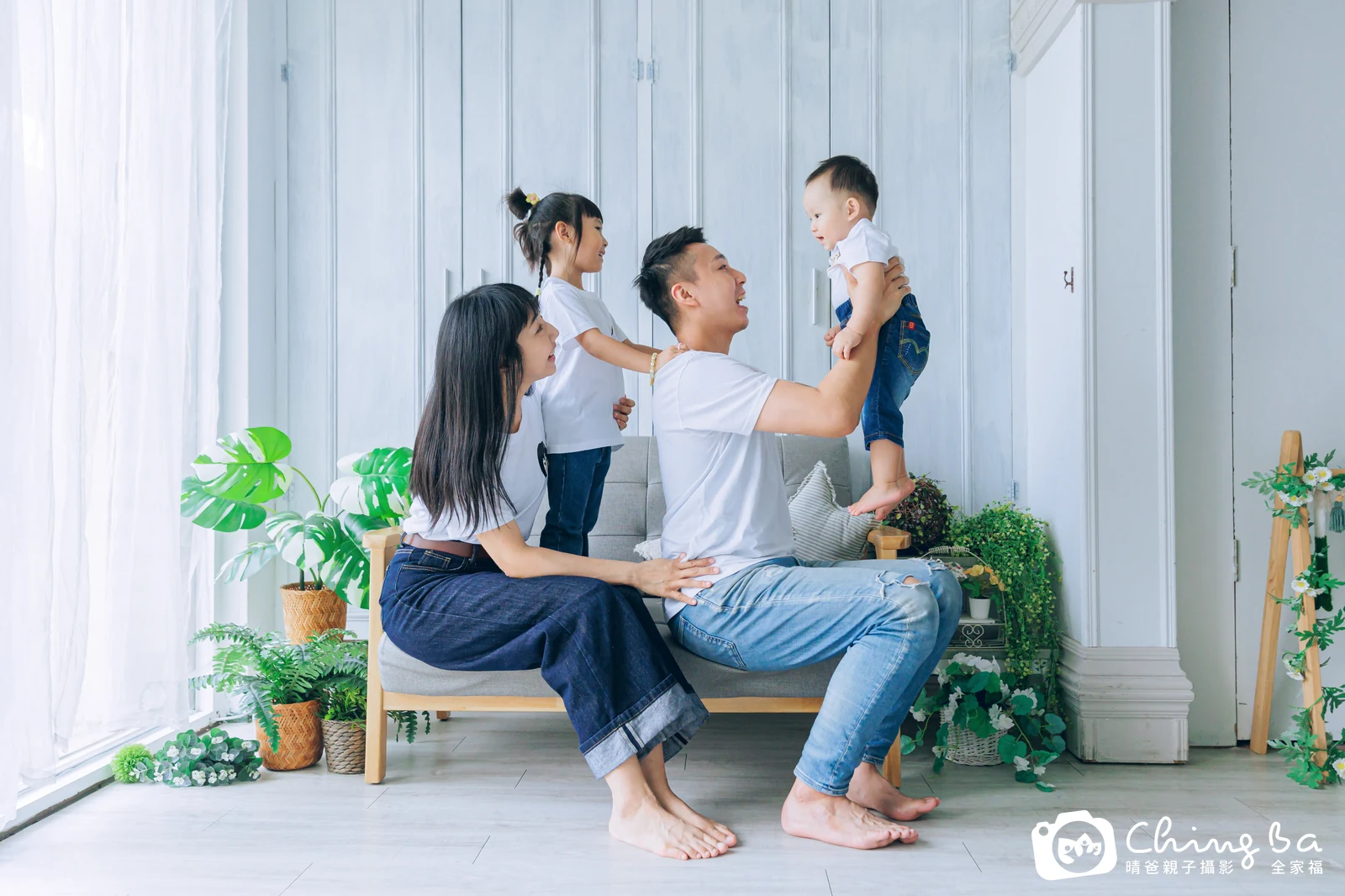小月亮 1 歲寶貝 台中小家庭抓周紀念照｜晴爸親子攝影