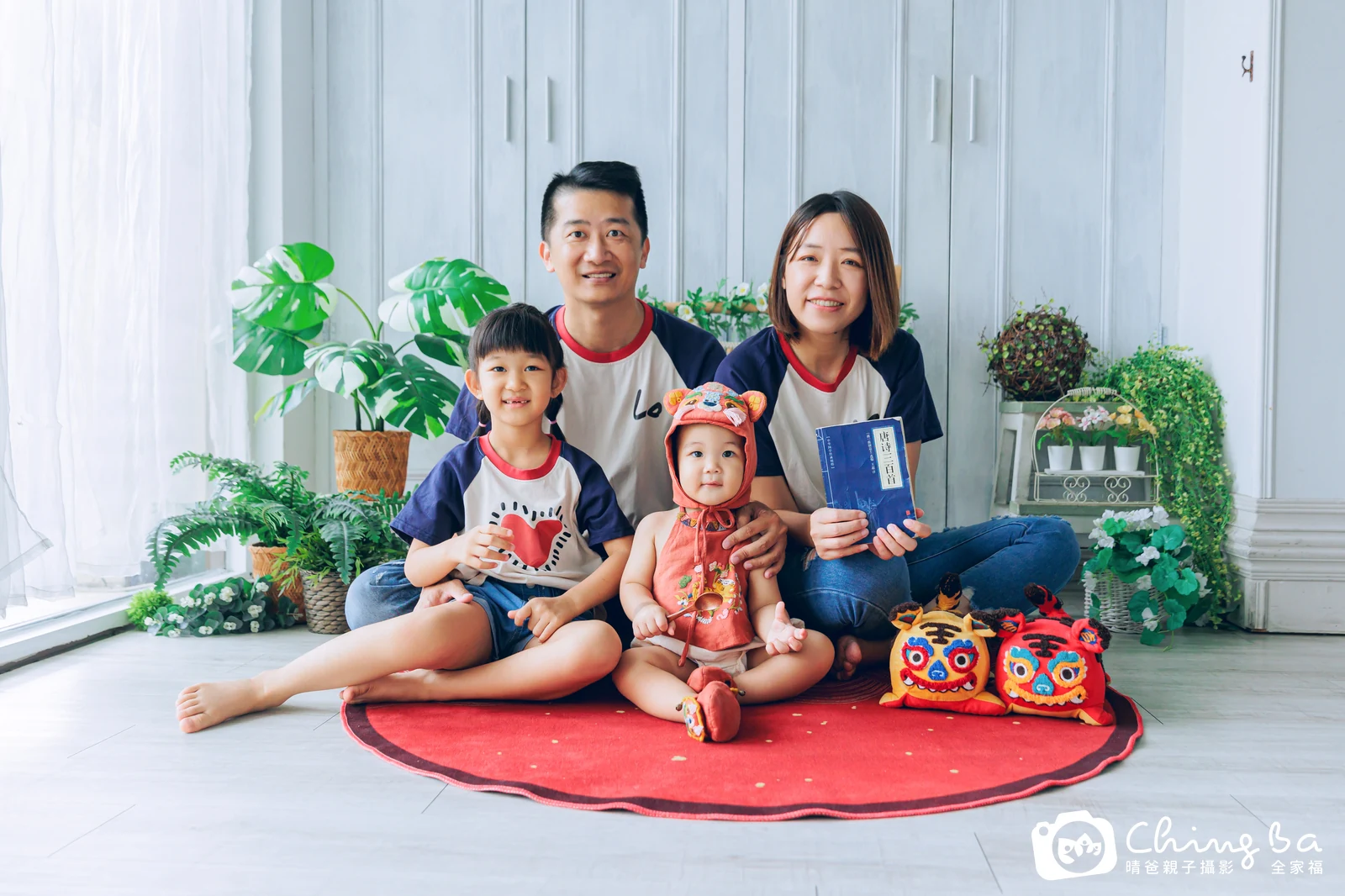 暘暘在台中拍小家庭抓周的珍貴一刻