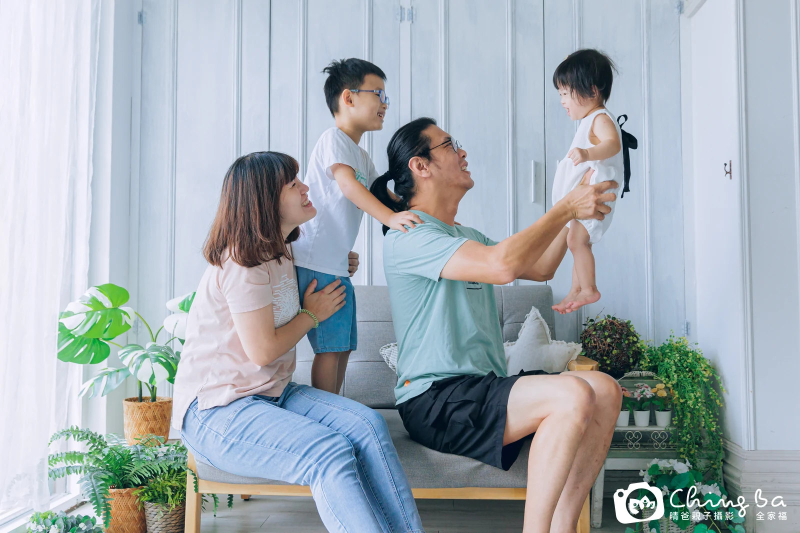 扉扉 1 歲寶貝 台中小家庭抓周紀念照｜晴爸親子攝影