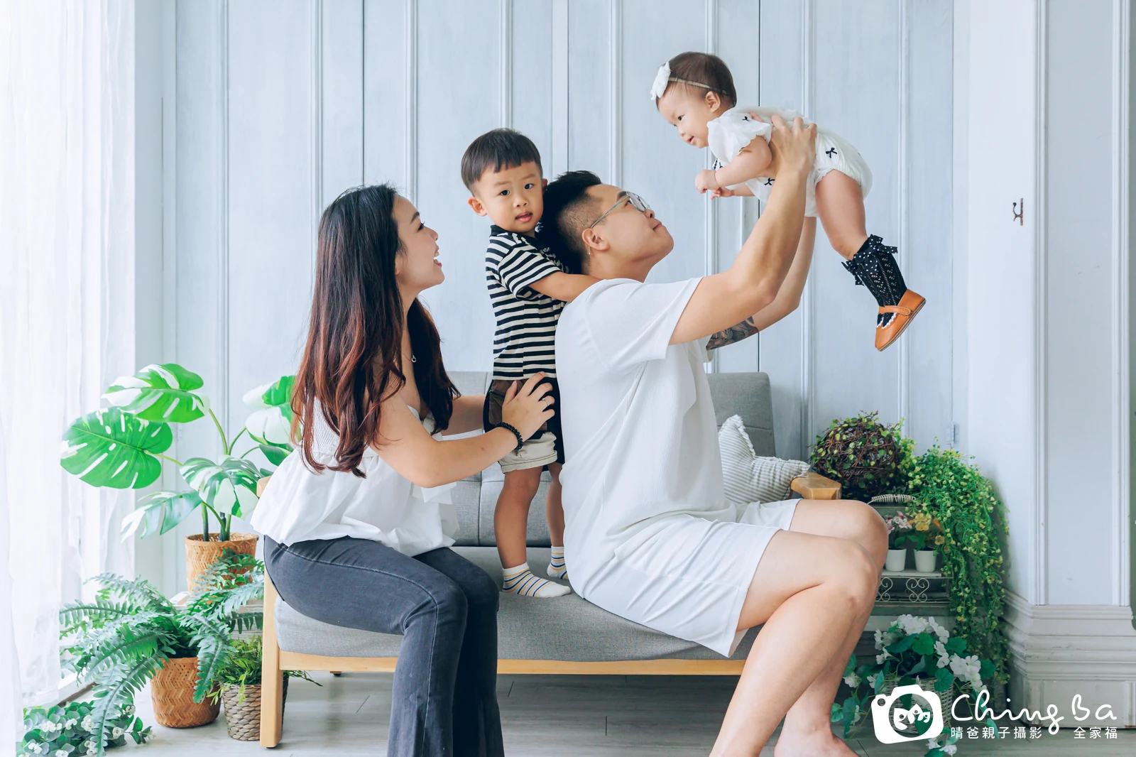 阿甯 1 歲寶貝 台中小家庭抓周紀念照｜晴爸親子攝影