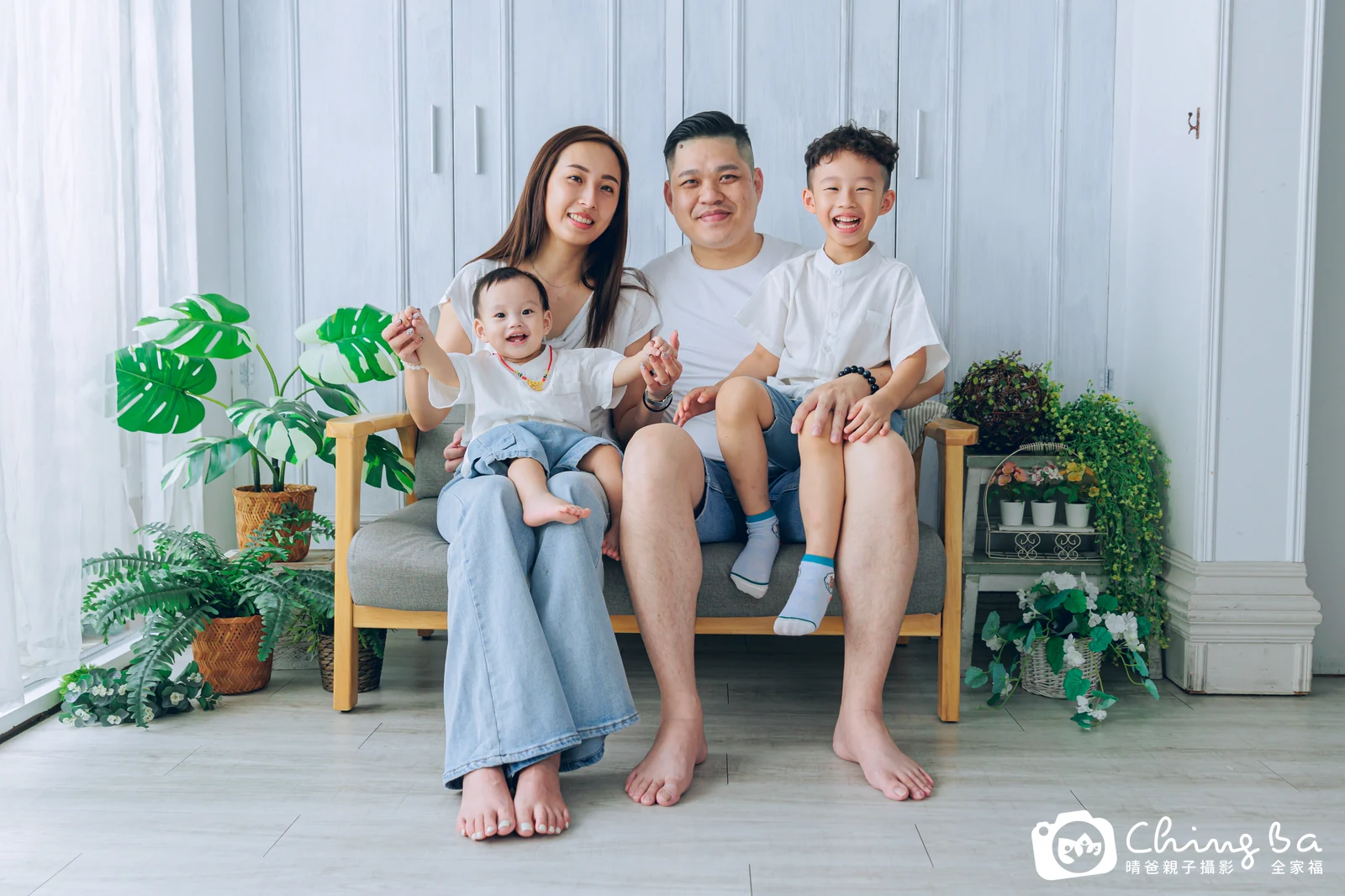 阿紝 約 1 歲寶貝 台中小家庭抓周紀念照｜晴爸親子攝影