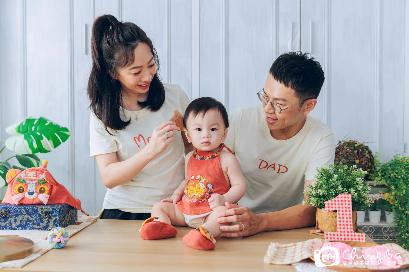 福寶在台中拍小家庭抓周的珍貴一刻