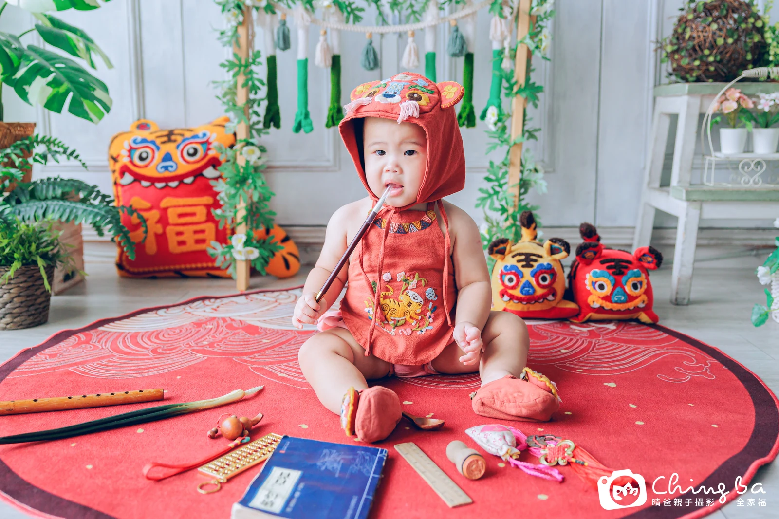 小妘在台中拍小家庭抓周的珍貴一刻