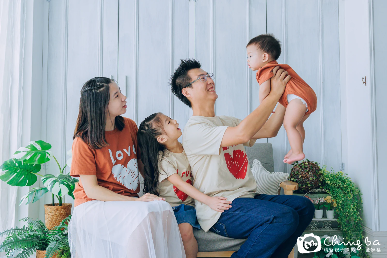 隆隆 約 1 歲寶貝 台中小家庭抓周紀念照｜晴爸親子攝影