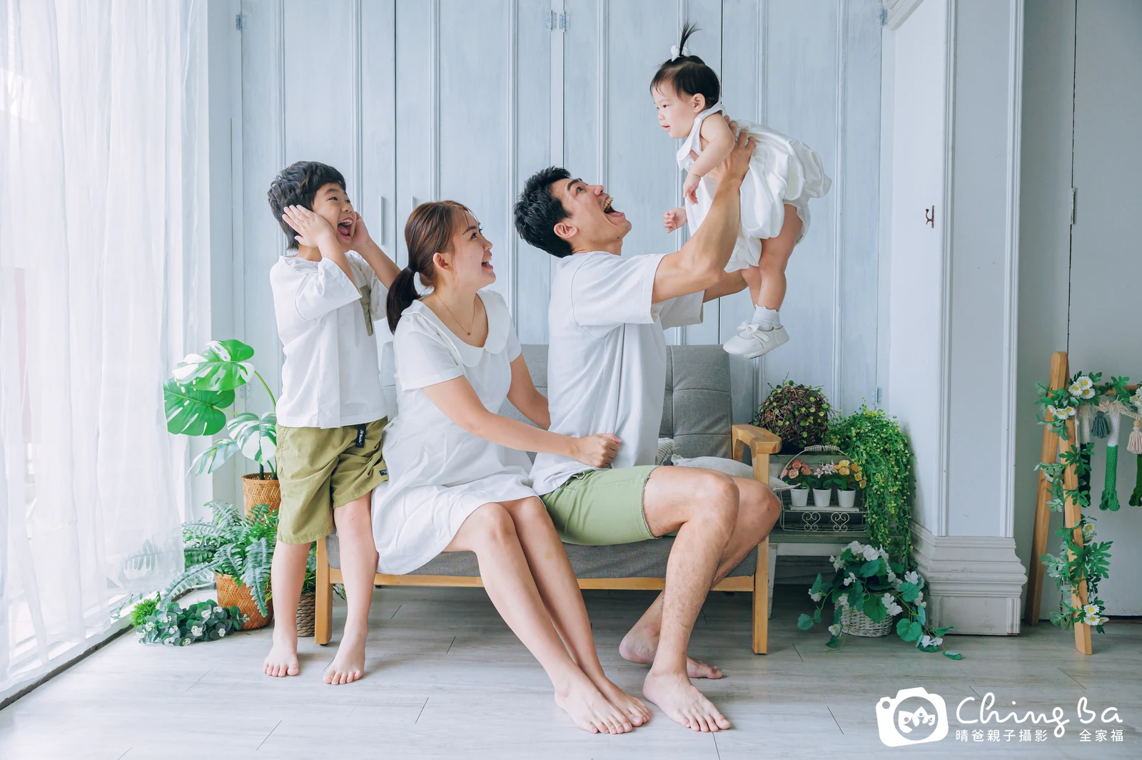 羽 1 歲寶貝 台中小家庭抓周紀念照｜晴爸親子攝影