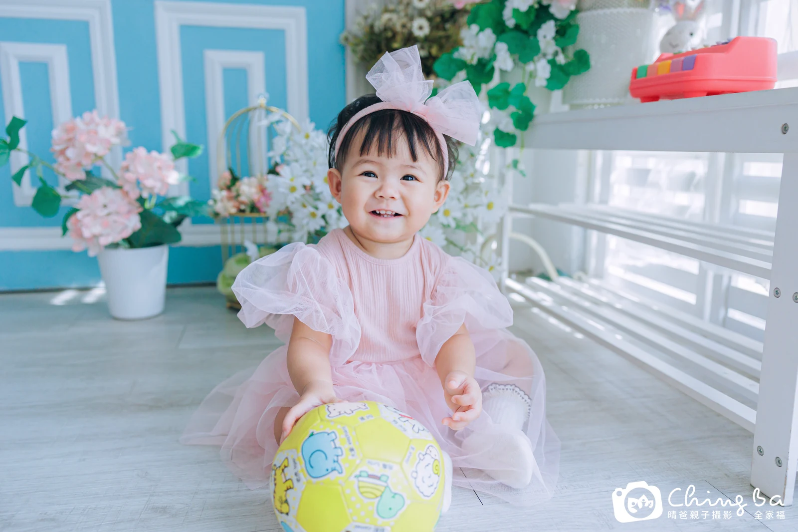 妹妹周歲抓周儀式的紀錄（2025 年秋季・假日場）