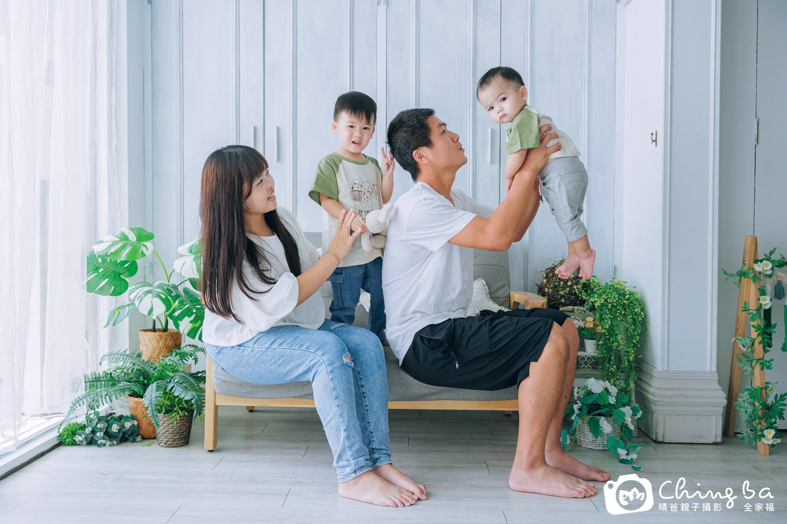 丞丞 1 歲寶貝 台中小家庭抓周紀念照｜晴爸親子攝影