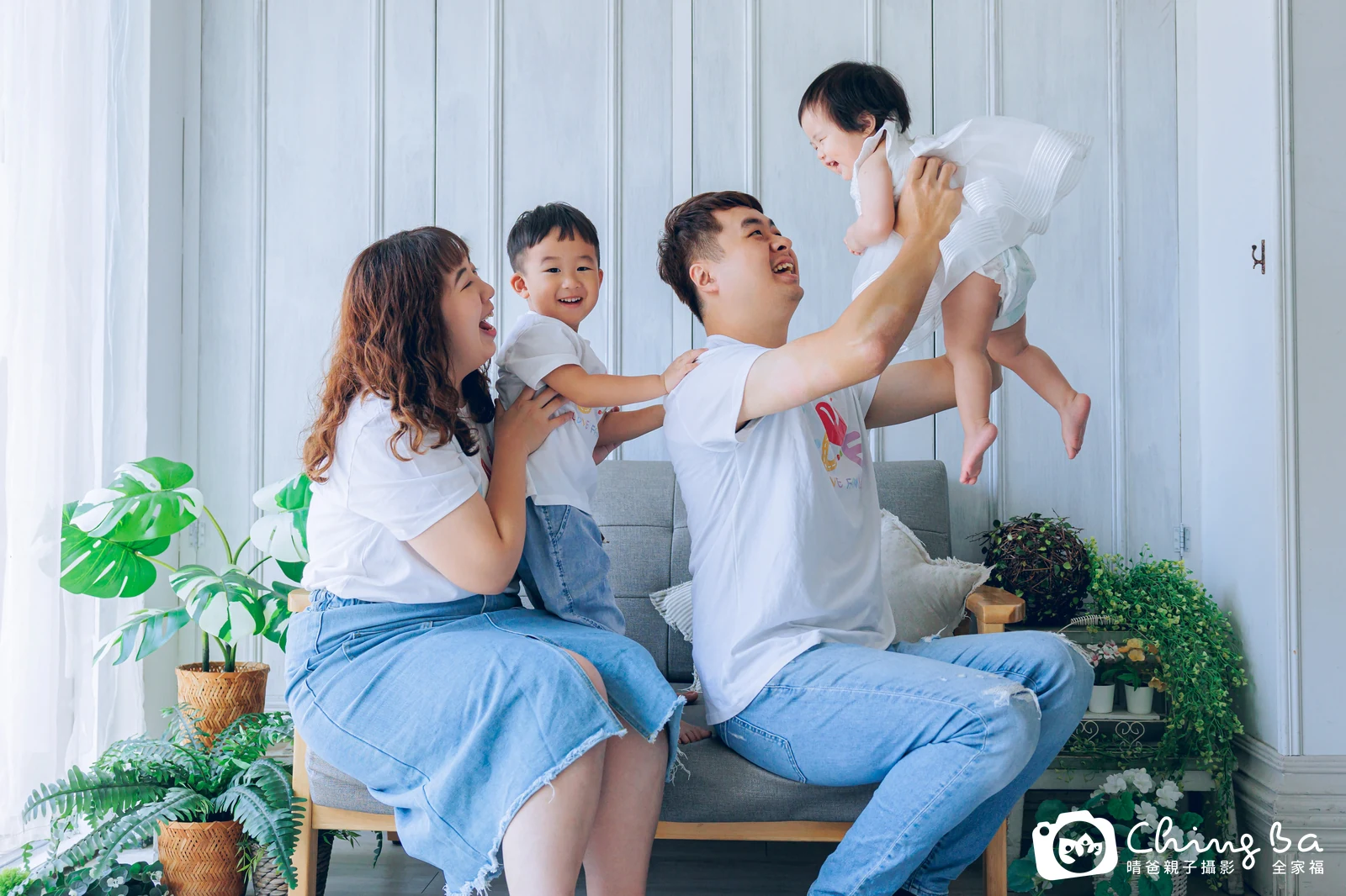 妍妍 1 歲寶貝 台中小家庭抓周紀念照｜晴爸親子攝影