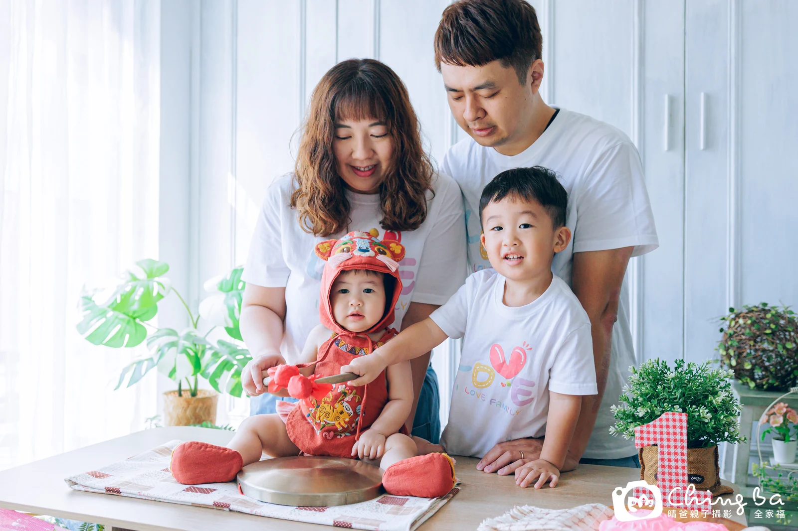 妍妍周歲抓周儀式的紀錄（2025 年冬季・平日場）