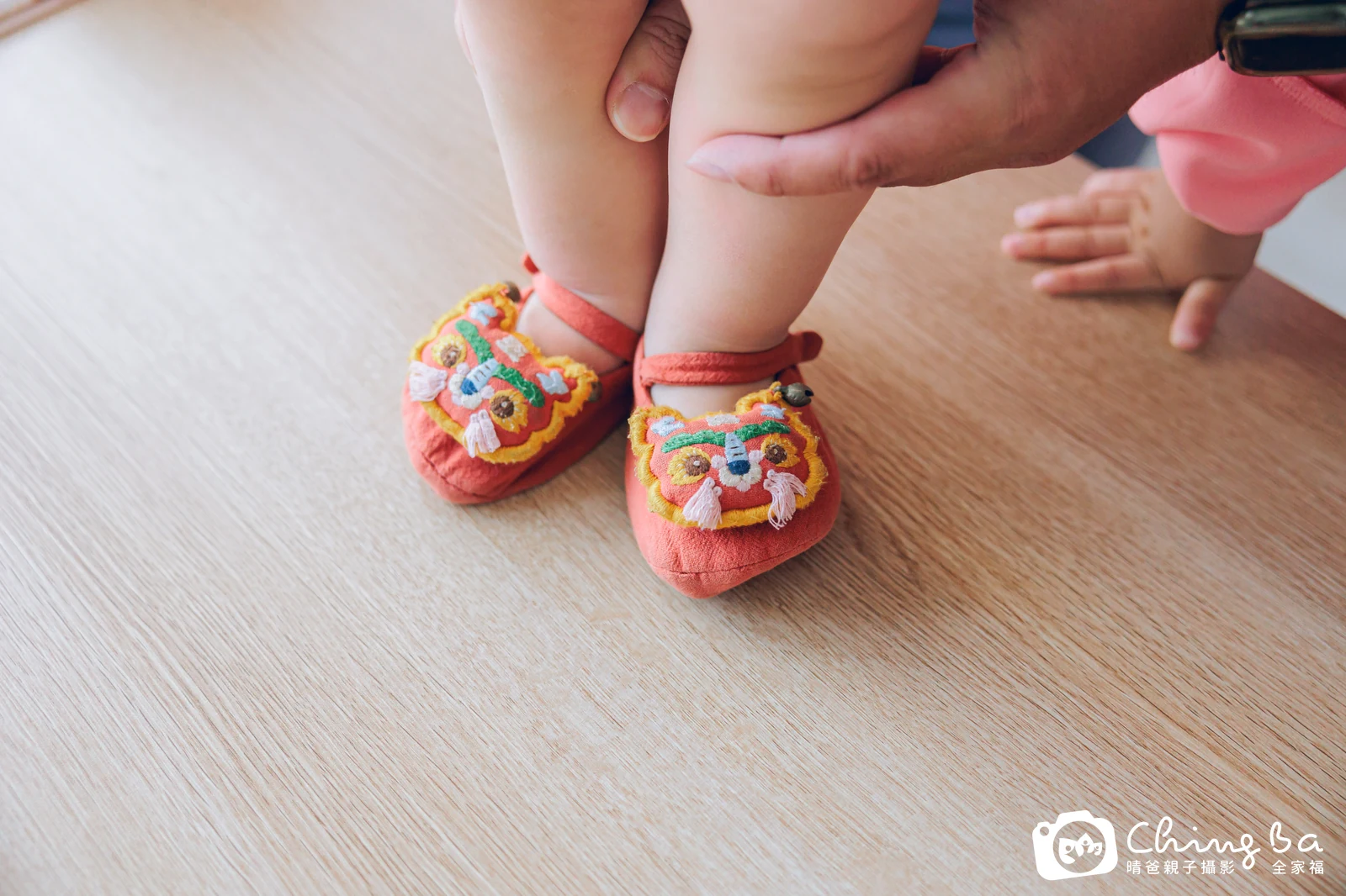 阿榮在台中拍小家庭抓周的珍貴一刻