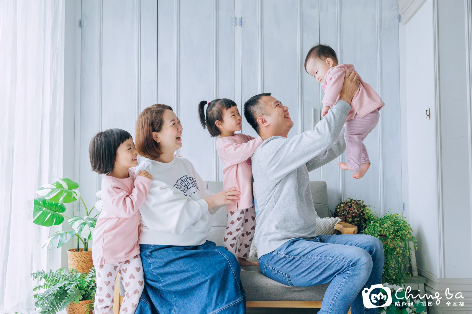 琪琪 1 歲寶貝 台中小家庭抓周紀念照｜晴爸親子攝影