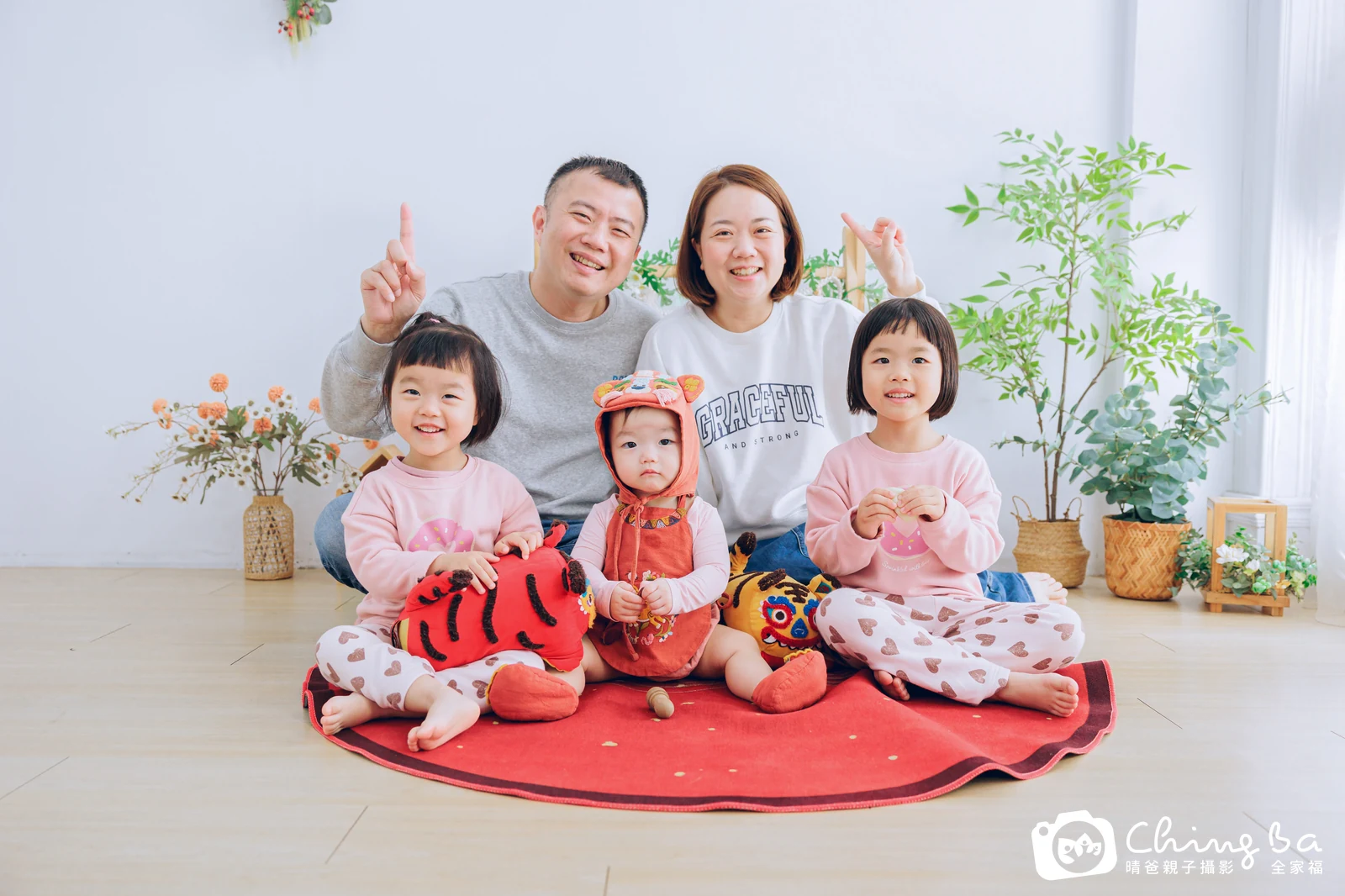琪琪在台中拍小家庭抓周的珍貴一刻