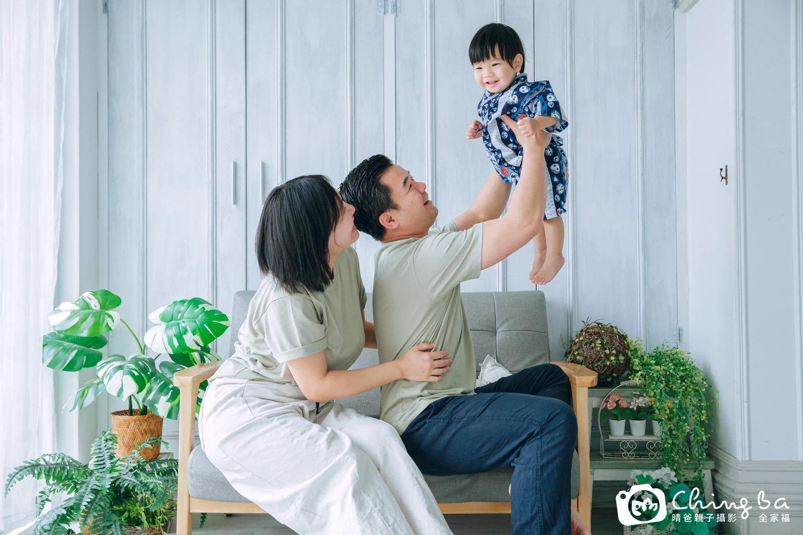 開心 約 1 歲寶貝 台中小家庭抓周紀念照｜晴爸親子攝影