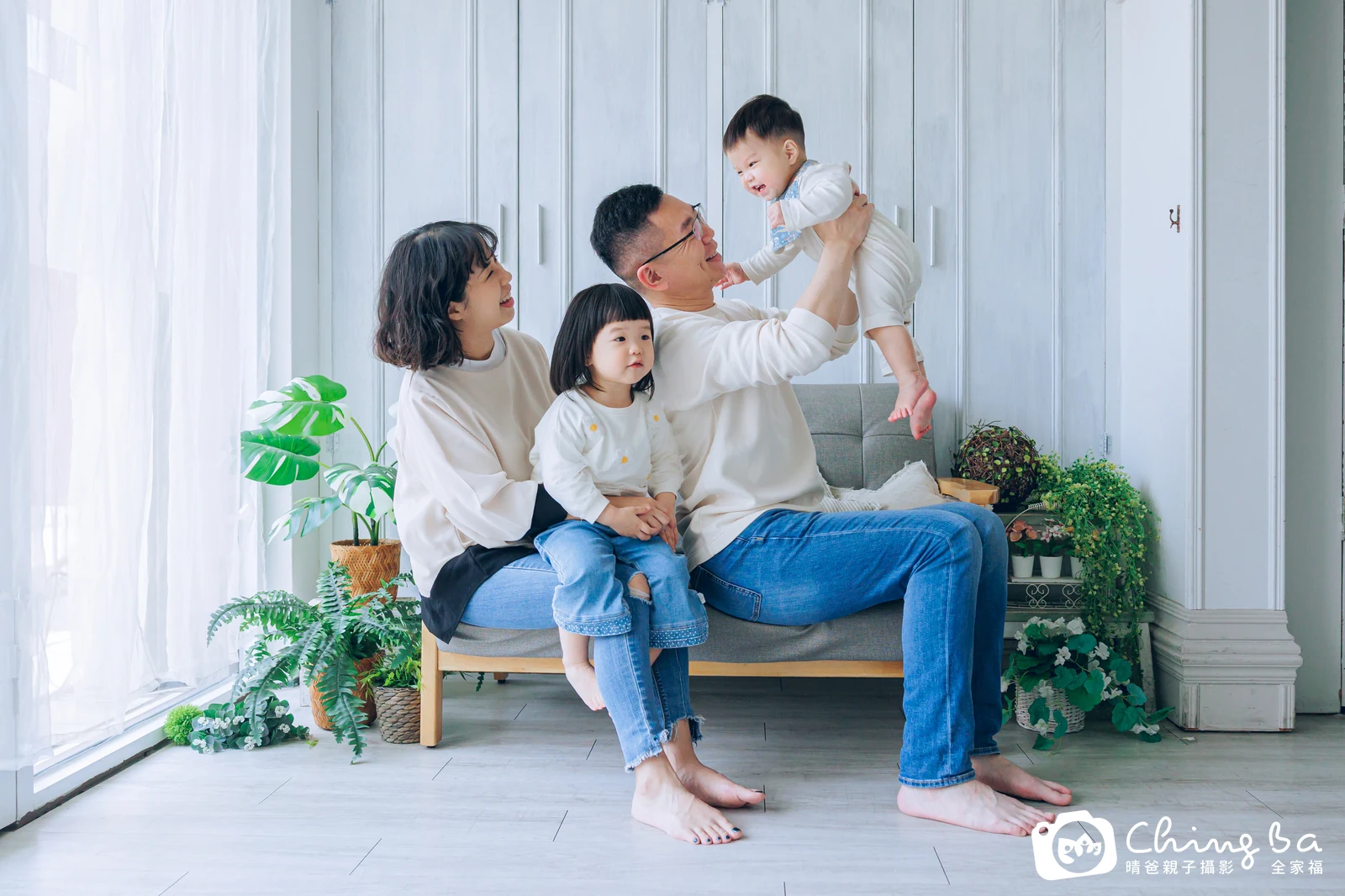 嵐 1 歲寶貝 台中小家庭抓周紀念照｜晴爸親子攝影