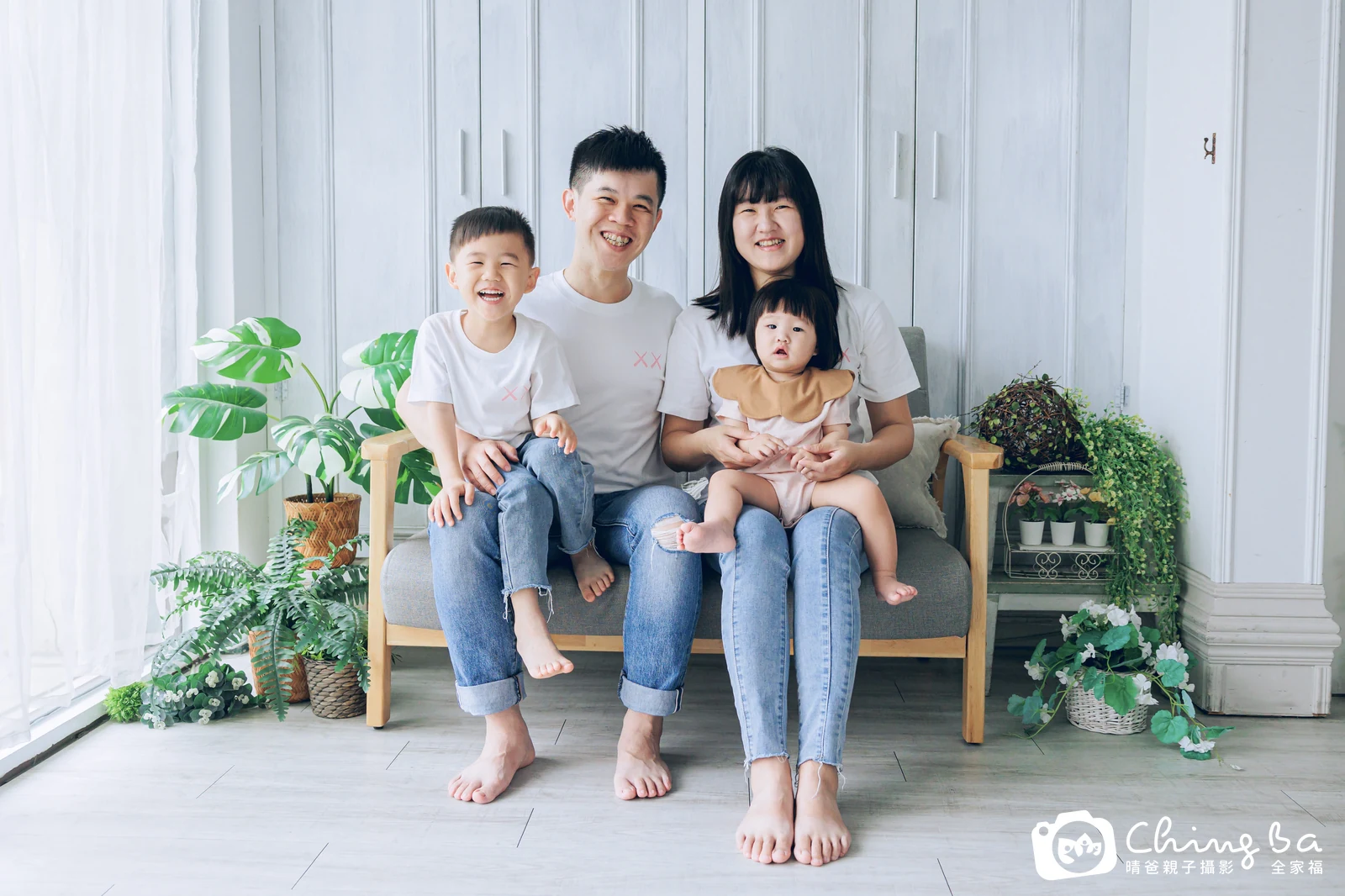 小泡芙的台中小家庭抓周拍攝現場